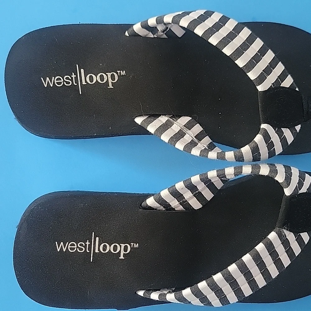 West Loop Black and White Women's Flip Flops 6 - Picture 4 of 13